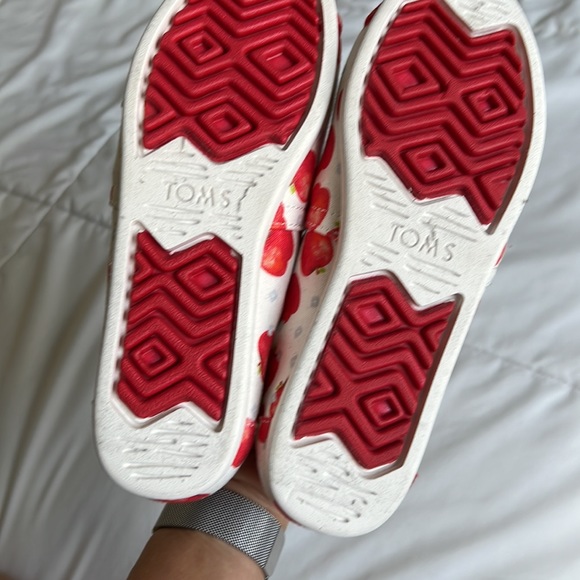 Toms x Once upon a farm shoes - Picture 4 of 4
